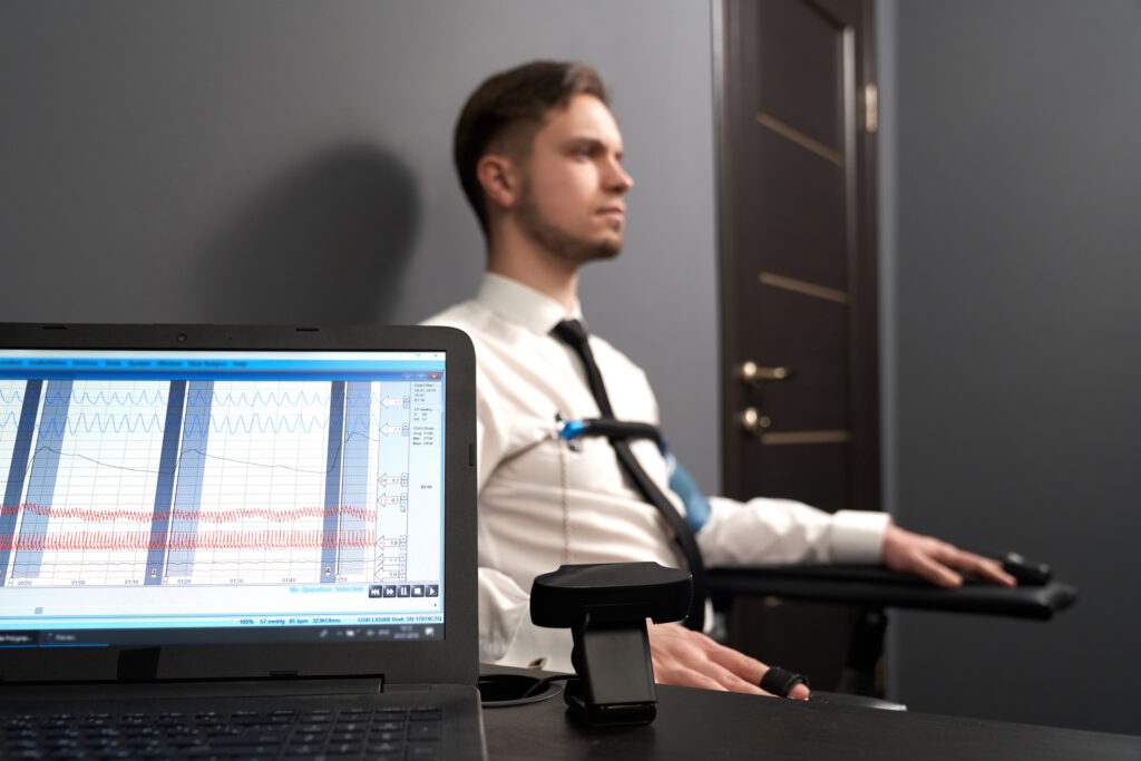 computer-with-diagrams-for-pulse-indicating-on-lie